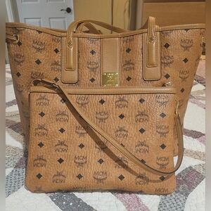 MCM Medium Liz Reversible Tote Bag